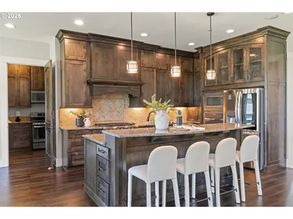 $2,250,000 | 21610 Northwest 61st Avenue, Ridgefield, WA 98642