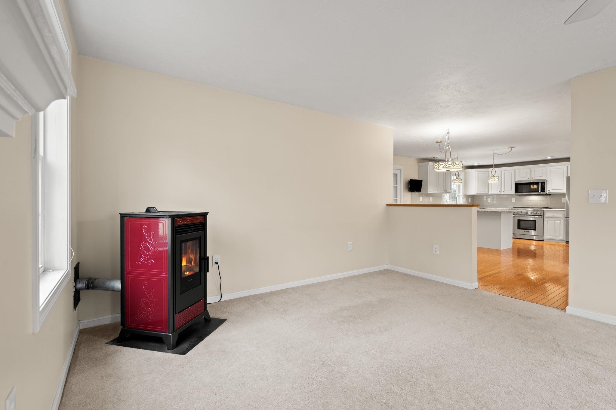 5 Springwood Drive Hooksett, NH 03106 - Photo 11 of 49 Gallery Image 11