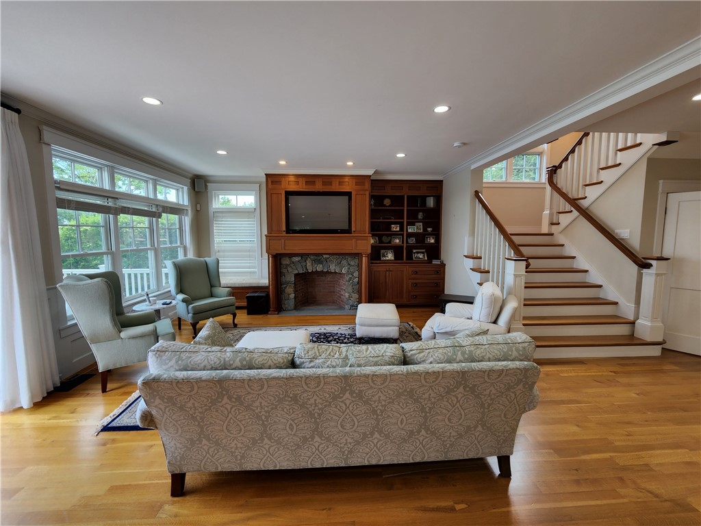 32 Coulter Drive Jamestown, RI 02835 - Photo 21 of 41