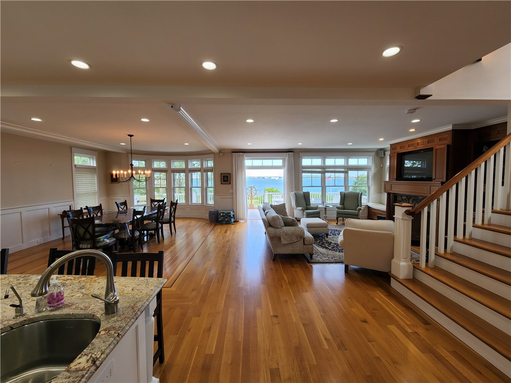 32 Coulter Drive Jamestown, RI 02835 - Photo 24 of 41