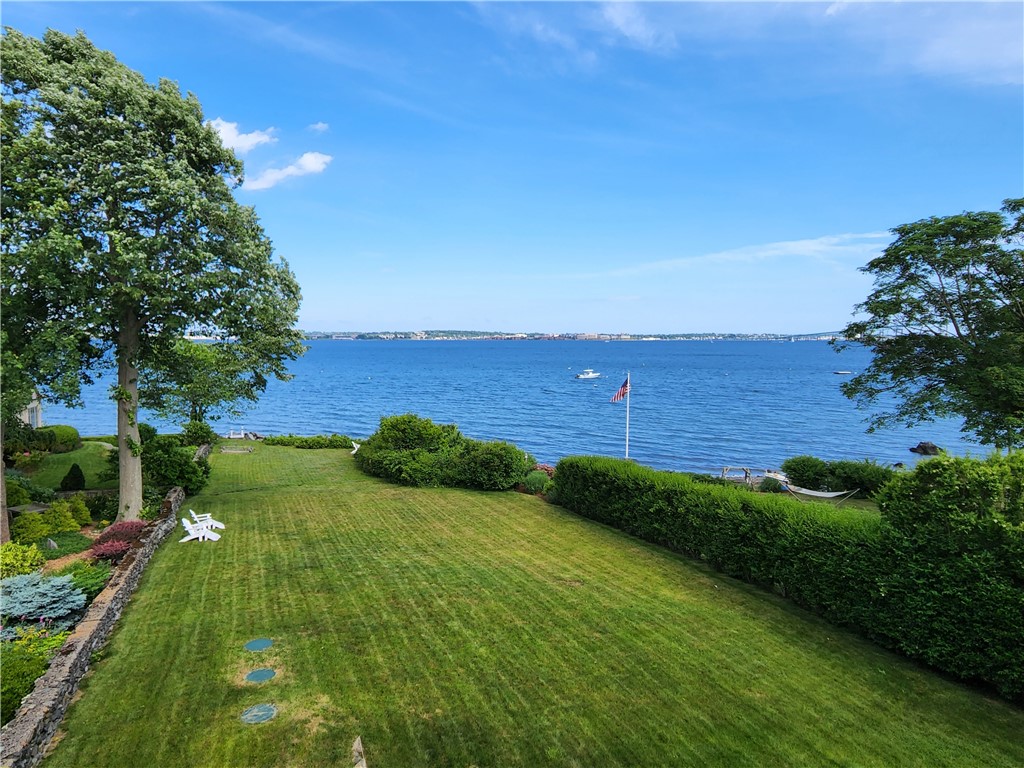 32 Coulter Drive Jamestown, RI 02835 - Photo 30 of 41