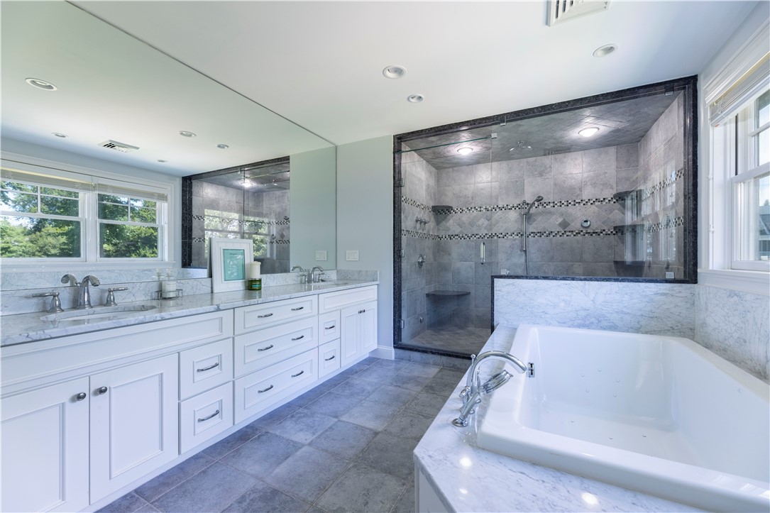 32 Coulter Drive Jamestown, RI 02835 - Photo 34 of 41