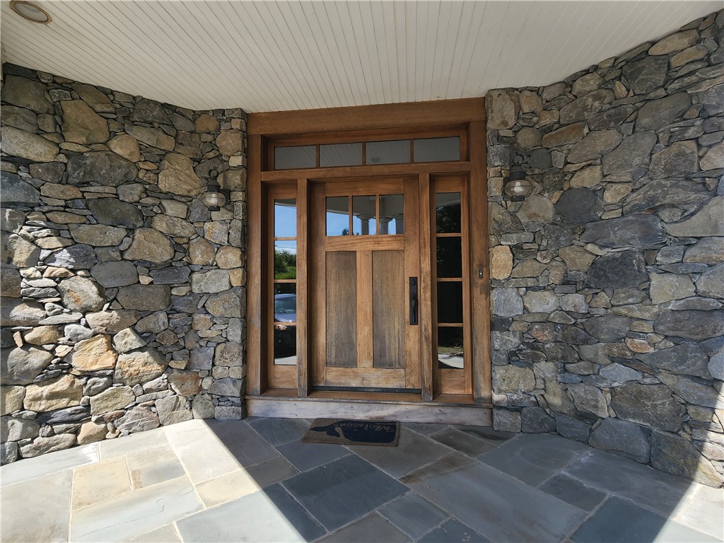 32 Coulter Drive Jamestown, RI 02835 - Photo 10 of 41