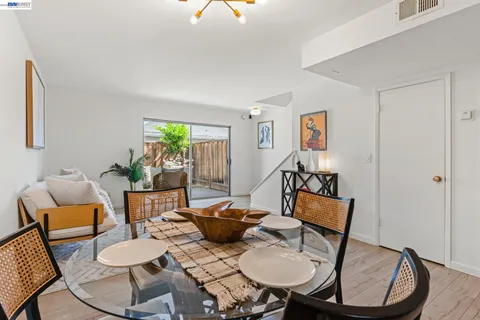 $580,000 | 21065 Baker Road, Castro Valley, CA 94546