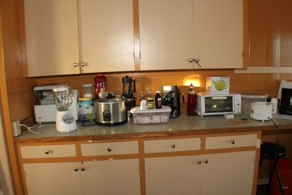4959 La Road Kapaa, HI 96746 - Photo 6 of 15 a kitchen with lots of counter top space and cabinets