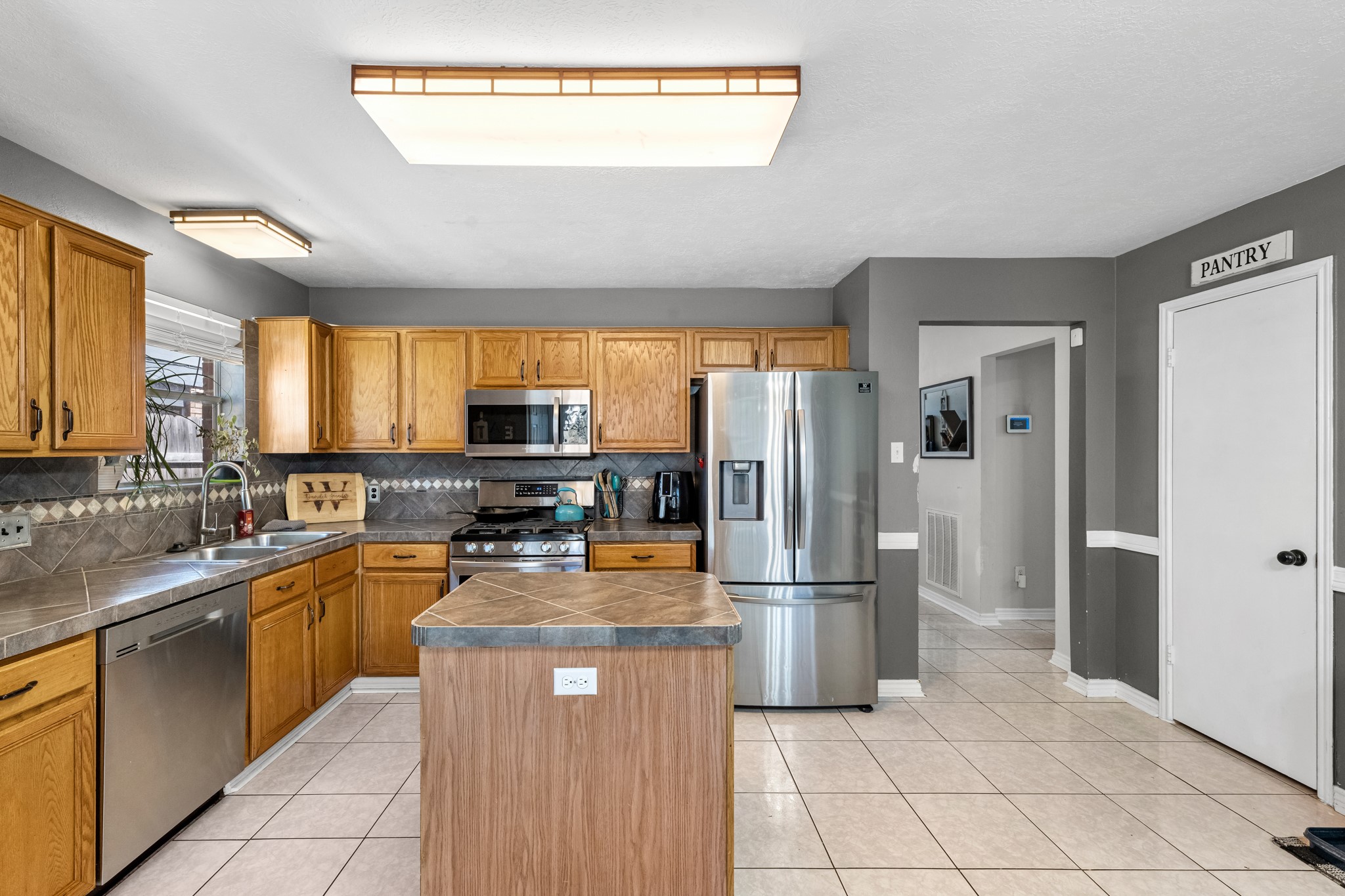 313 Trail Ride Road Angleton, TX 77515 - Photo 12 of 16