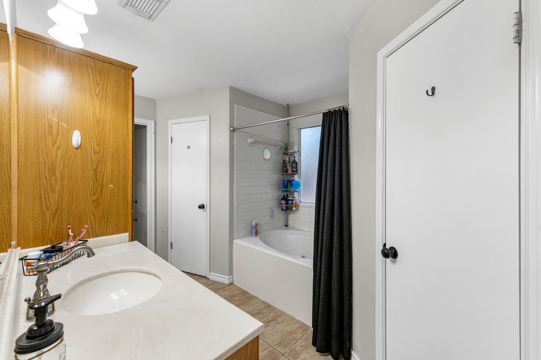 313 Trail Ride Road Angleton, TX 77515 - Photo 9 of 16