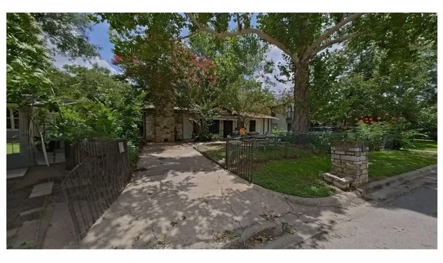 $575,000 | 3105 Ray Wood Drive, Austin, TX 78704