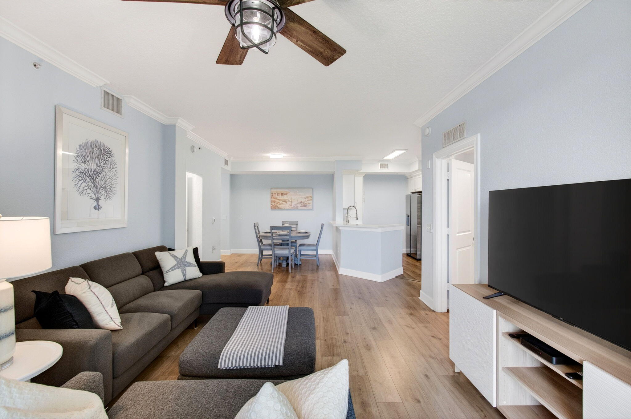 1660 Renaissance Commons Boulevard, Unit 2207 Boynton Beach, FL 33426 - Photo 11 of 51 23-web-or-mls-DSC_6509