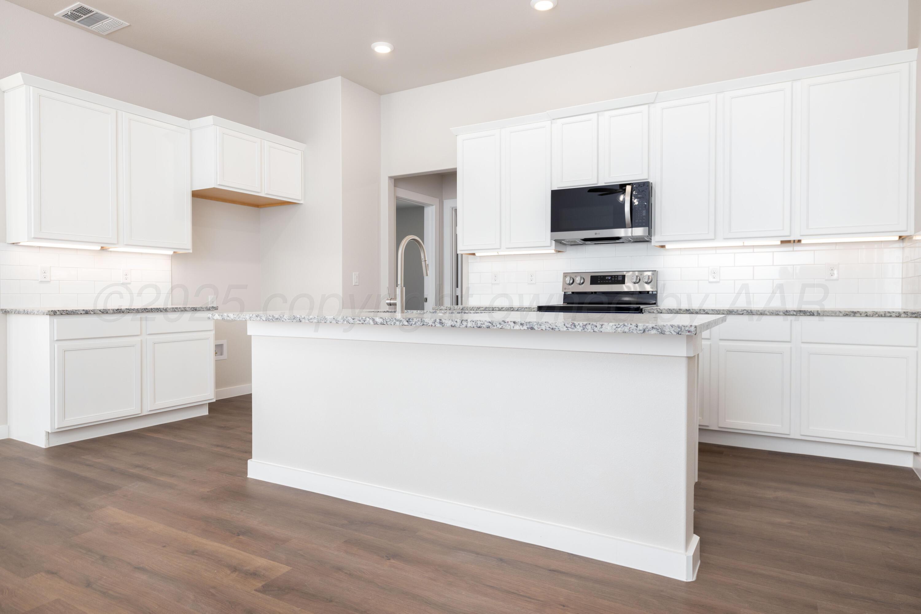 7607 Castleman Road Amarillo, TX 79119 - Photo 2 of 10 7607 Castleman Interiors-3