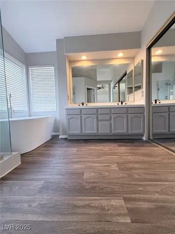 $2,195 | 7528 Holloran Court, Las Vegas, NV 89128