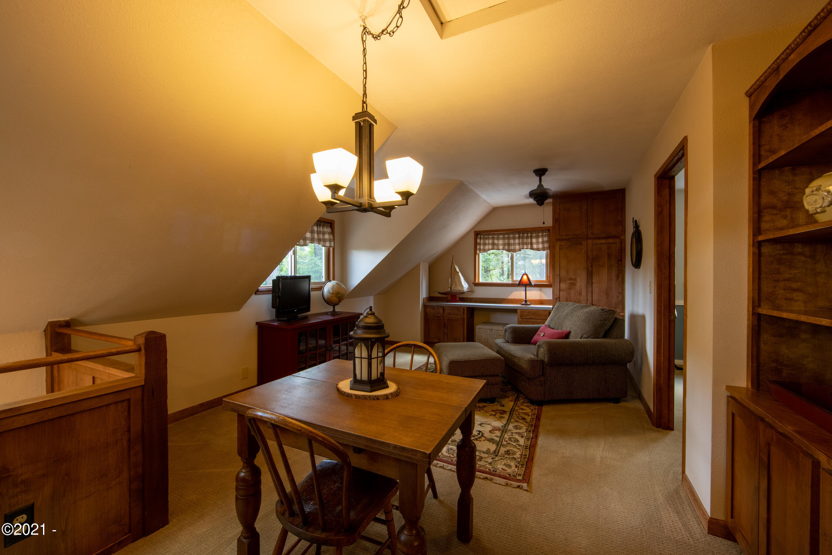1435 Northeast Wagon Road Toledo, OR 97391 - Photo 25 of 51 Den/game room