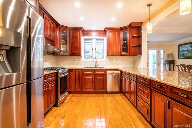 $829,888 | 239 Canterbury Road, White Plains, NY 10607