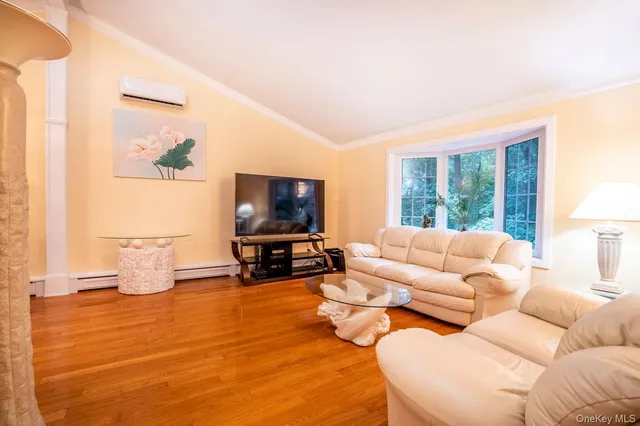 $829,888 | 239 Canterbury Road, White Plains, NY 10607