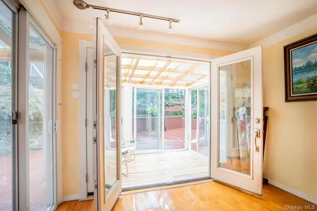 $829,888 | 239 Canterbury Road, White Plains, NY 10607