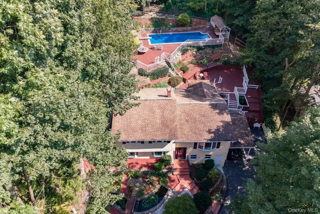 $829,888 | 239 Canterbury Road, White Plains, NY 10607