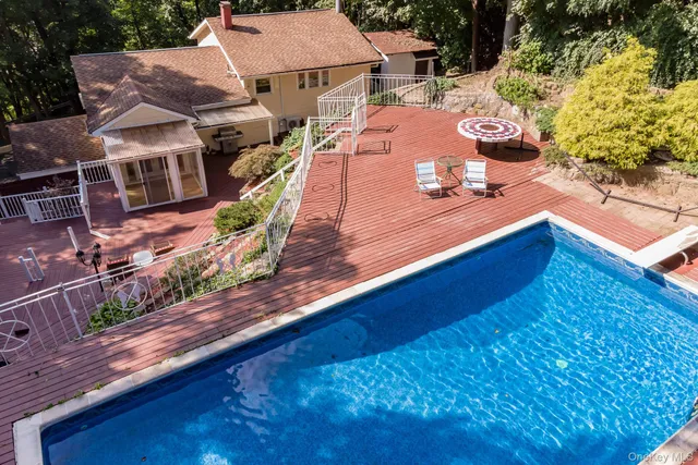 $829,888 | 239 Canterbury Road, White Plains, NY 10607