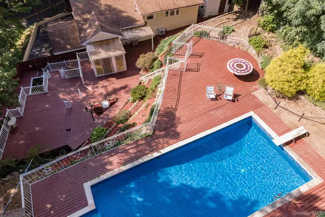 $829,888 | 239 Canterbury Road, White Plains, NY 10607