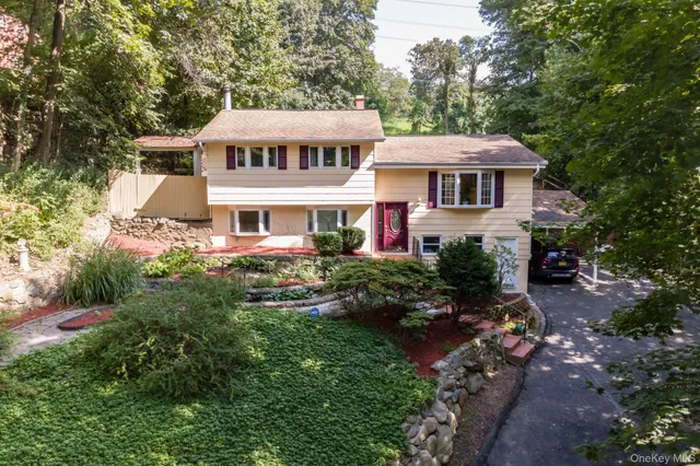 $829,888 | 239 Canterbury Road, White Plains, NY 10607