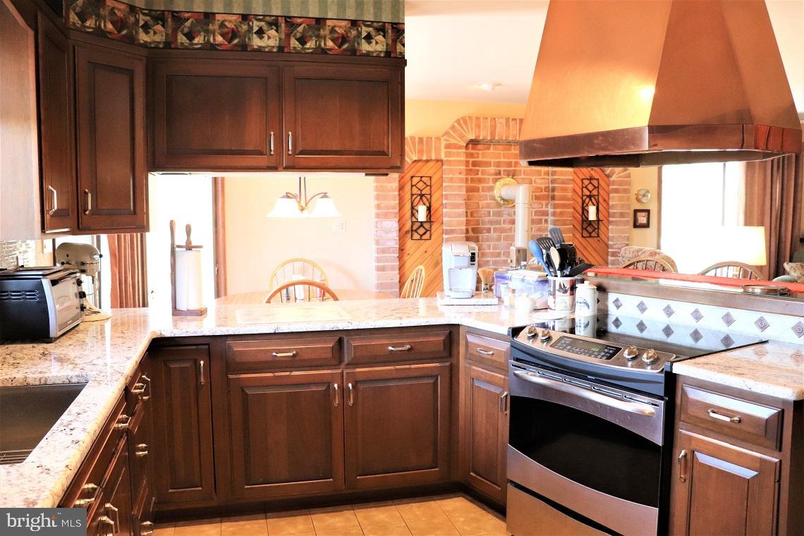 267 Ridge Avenue Ephrata, PA 17522 - Photo 14 of 52 Kitchen w/Stainless Appliances
