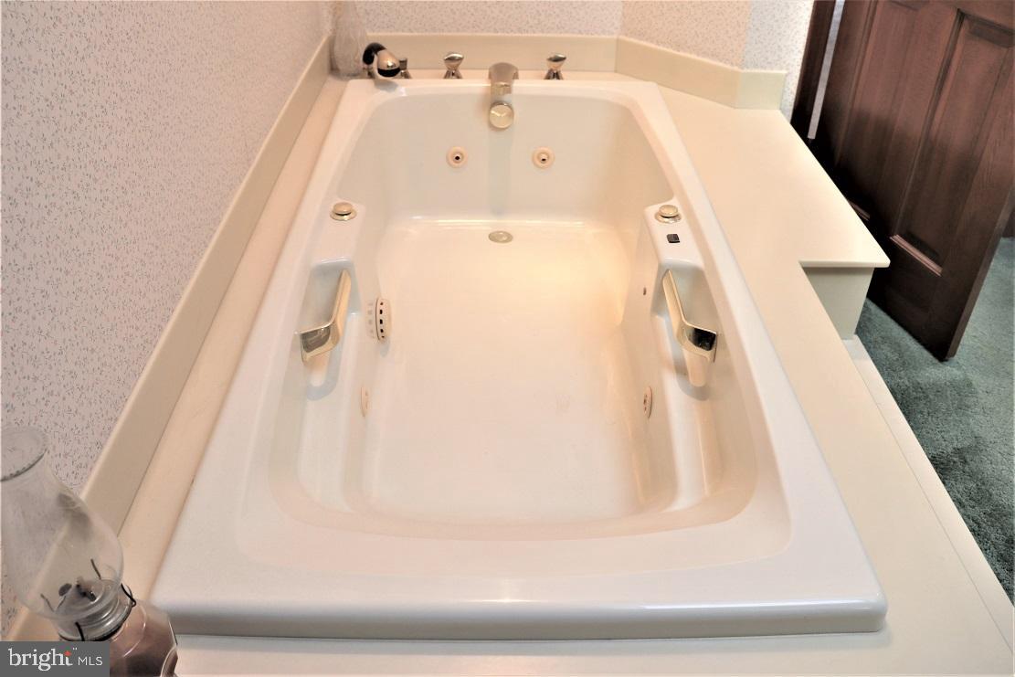 267 Ridge Avenue Ephrata, PA 17522 - Photo 34 of 52 Master Bathroom w/Jetted Tub