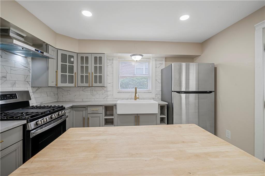 2466 Haymaker Road Monroeville, PA 15146 - Photo 9 of 26 Gallery Image 9