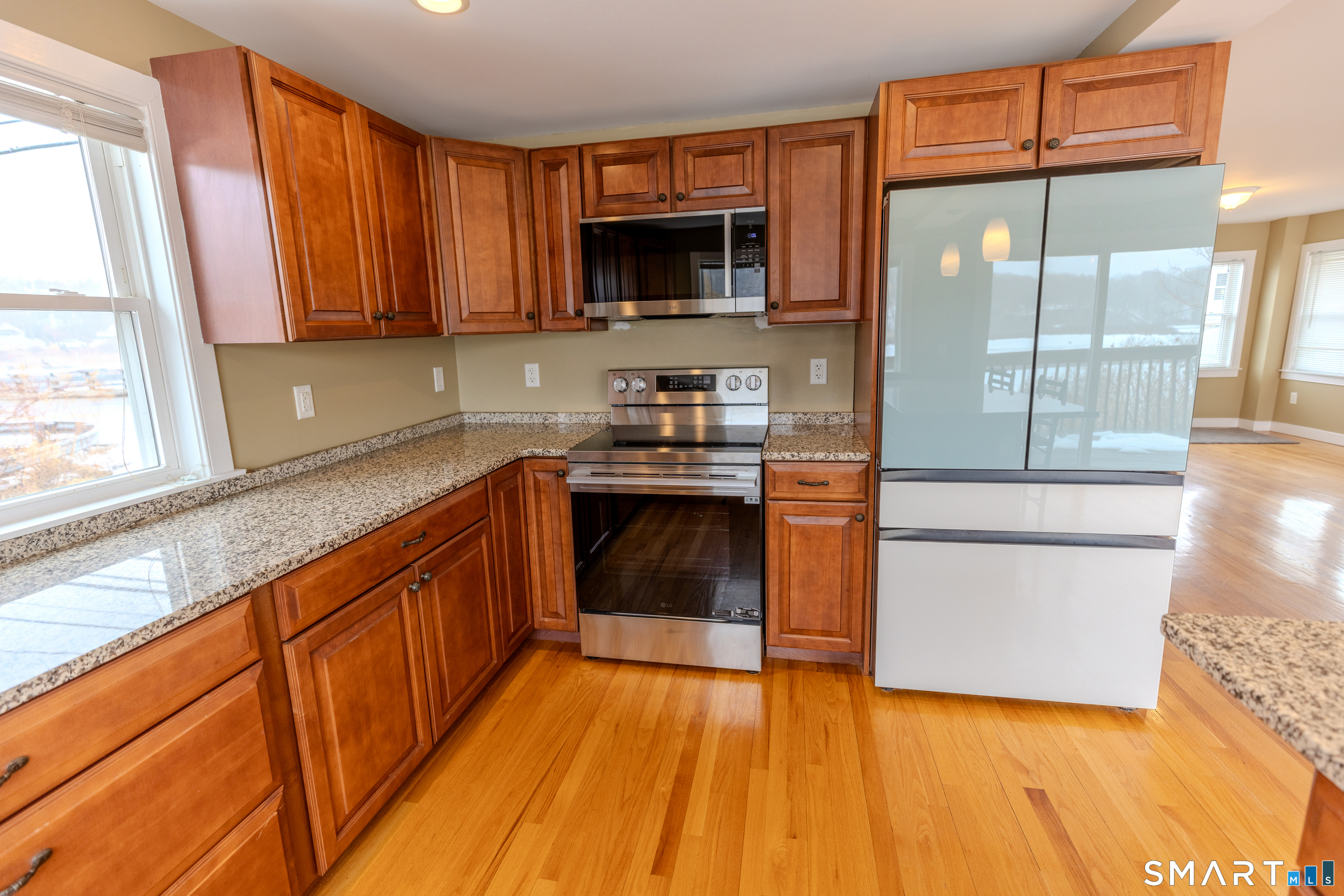 135 Middlesex Avenue Chester, CT 06412 - Photo 5 of 34