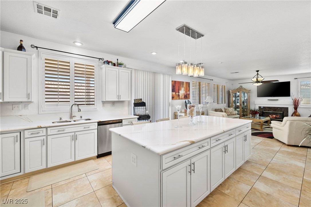6136 Benchmark Way North Las Vegas, NV 89031 - Photo 11 of 36