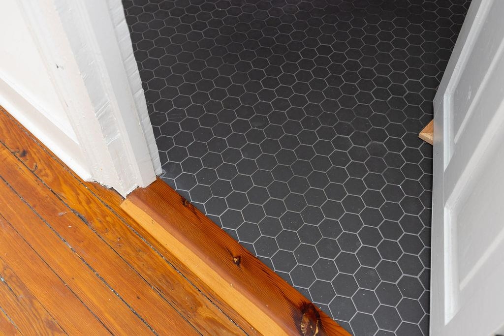 115 South Jefferson Street Staunton, VA 24401 - Photo 21 of 29 a view of a bathroom