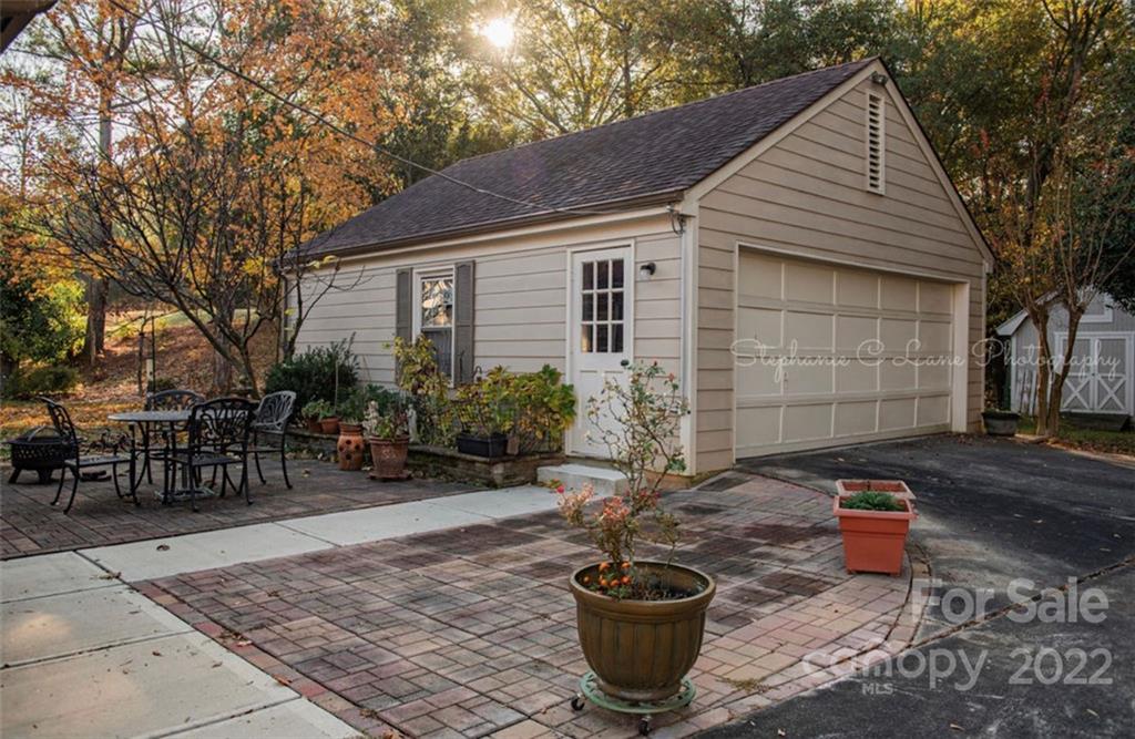2423 Hamilton Mill Road Charlotte, NC 28270 - Photo 4 of 48 Gallery Image 4