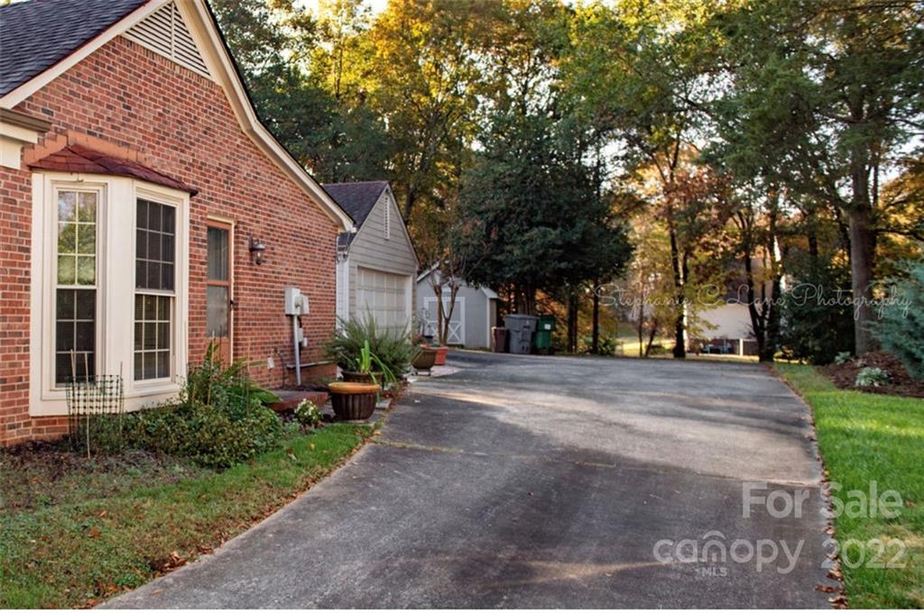 2423 Hamilton Mill Road Charlotte, NC 28270 - Photo 6 of 48 Gallery Image 6