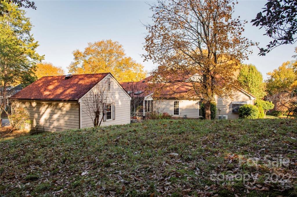 2423 Hamilton Mill Road Charlotte, NC 28270 - Photo 8 of 48 Gallery Image 8