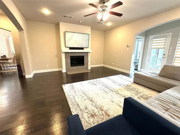 $3,800 | 408 Palamedes Street, Lewisville, TX 75056