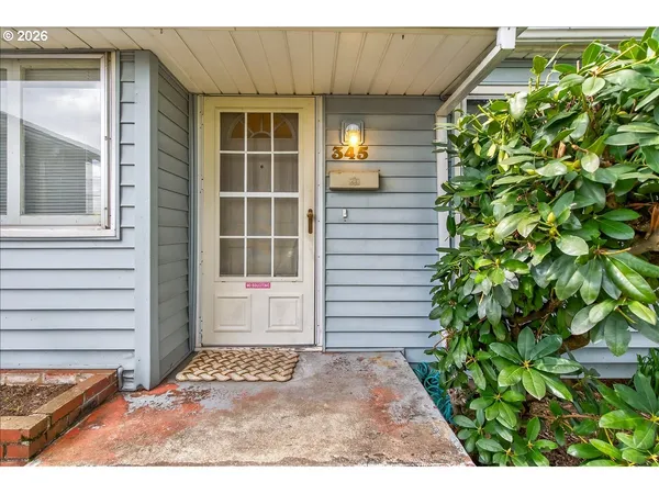 a view of entrance gate of the house