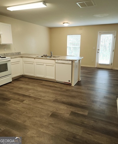 335 Freeman Circle Villa Rica, GA 30180 - Photo 4 of 12