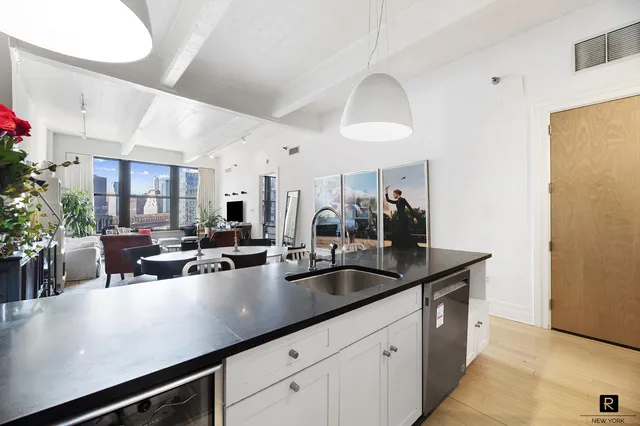 $1,850,000 | 70 Washington Street, Unit 8N | DUMBO