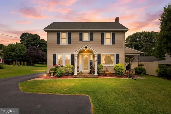 $325,000 | 418 East Broadway, Red Lion, PA 17356