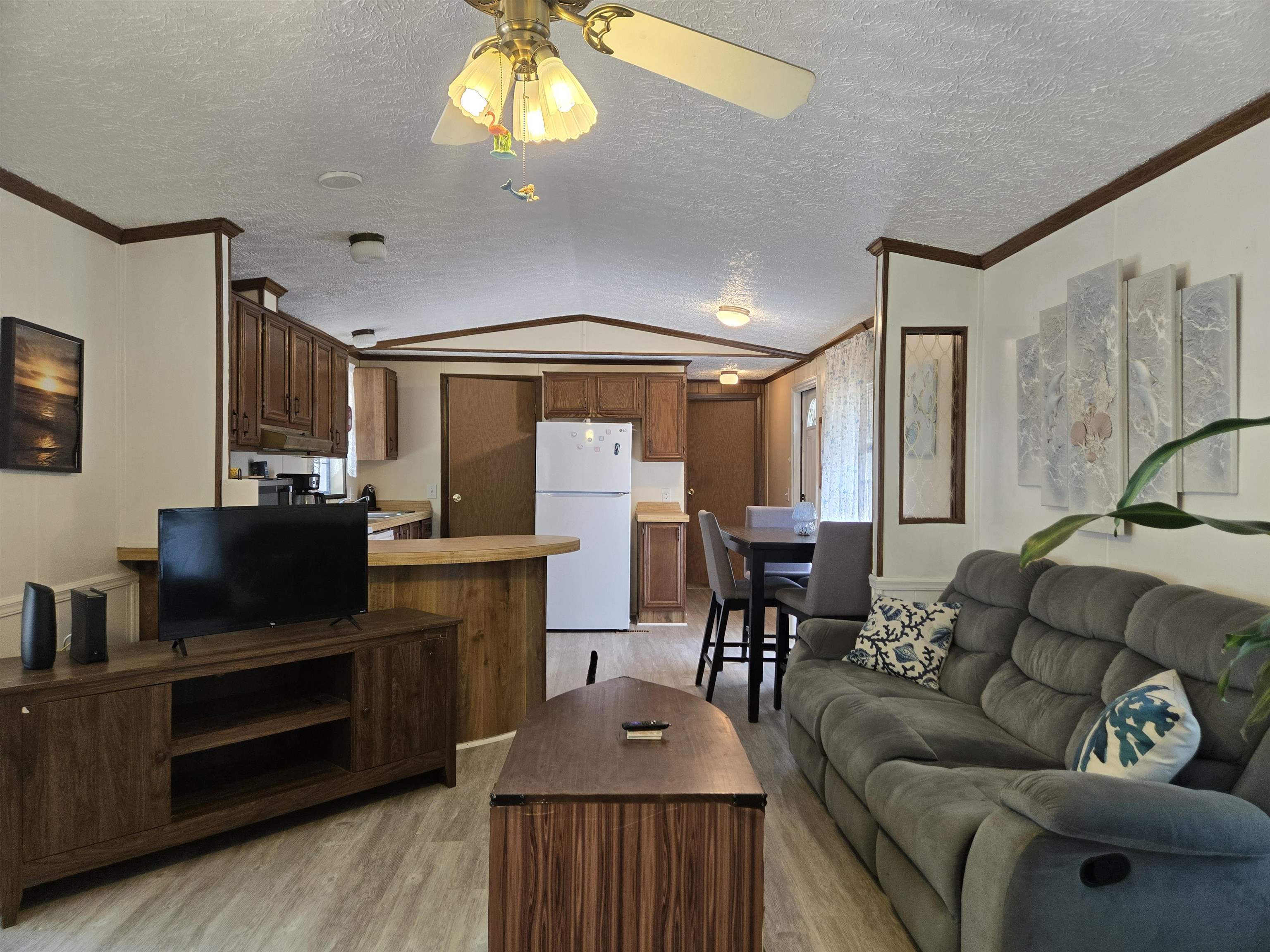 582 Mimosa Drive Murrells Inlet, SC 29576 - Photo 11 of 36