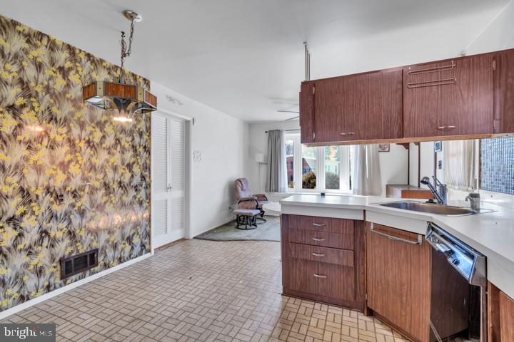 3306 Lauri Road Windsor Mill, MD 21244 - Photo 4 of 28