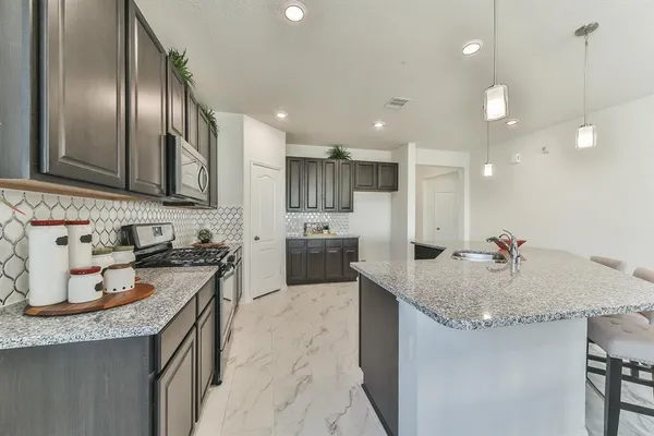 $2,300 | 25206 Farmdale Lane, Richmond, TX 77406