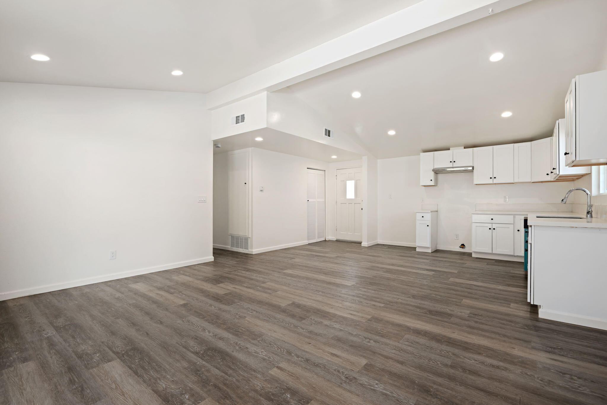 3578 Via Lato Lompoc, CA 93436 - Photo 8 of 26 09 - Living Room