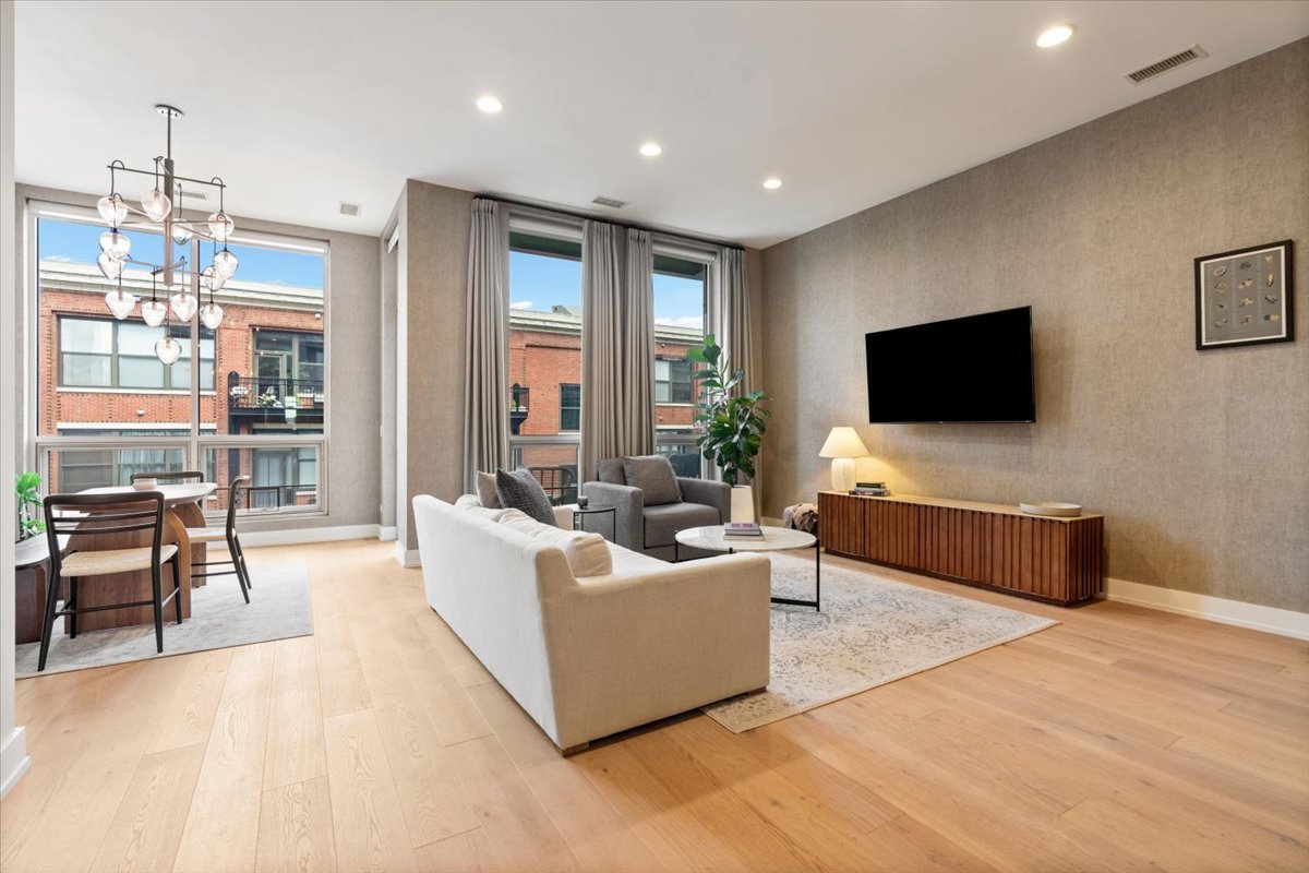 122 South Aberdeen Street, Unit 4S Chicago, IL 60607 - Photo 7 of 26