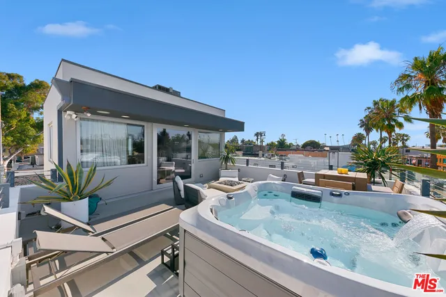 $8,495,000 | 1430 Abbot Kinney Boulevard, Venice, CA 90291
