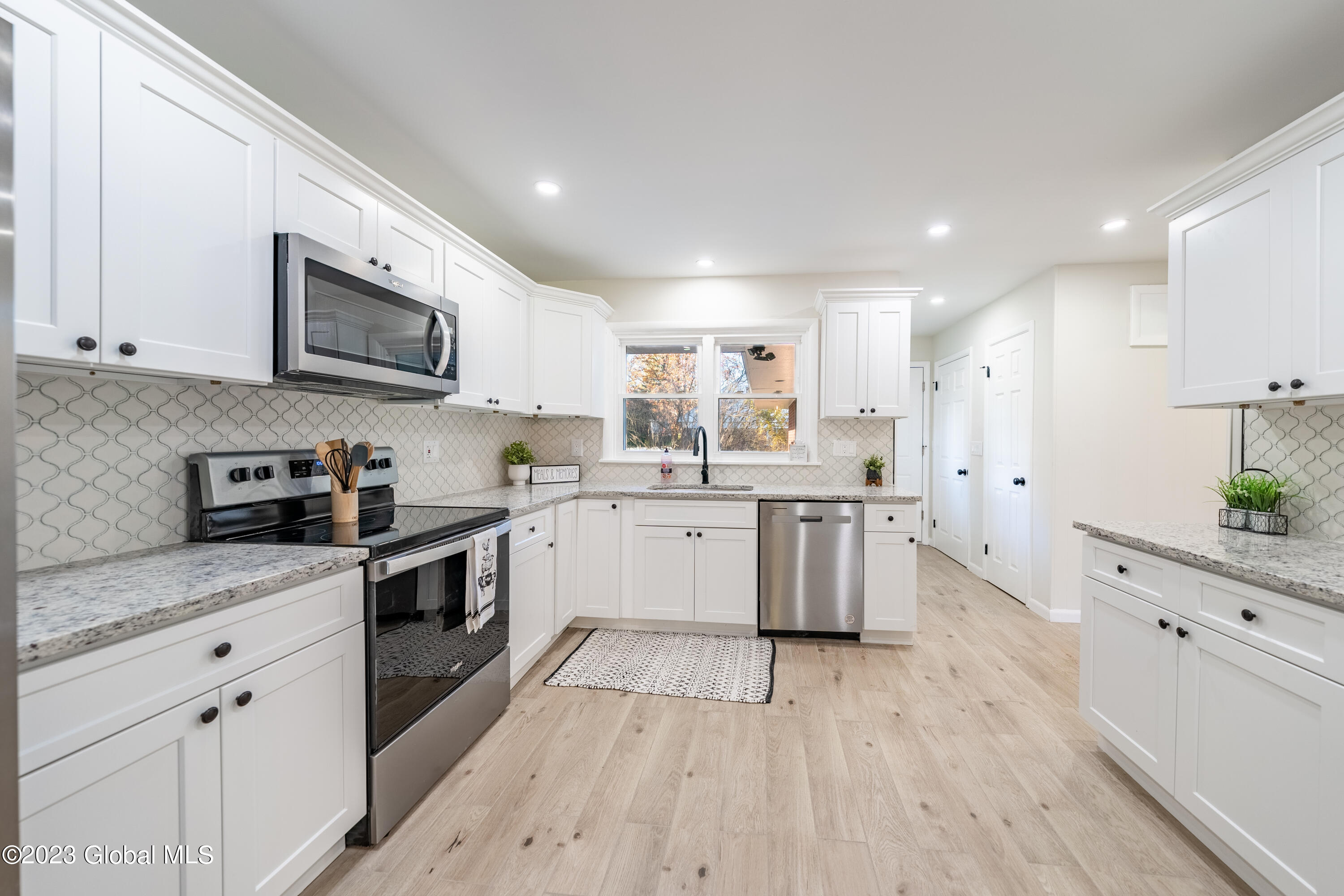 848 Londonderry Road Schenectady, NY 12309 - Photo 13 of 29 B7CA3889-30B9-411D-B0F1-556C3A7BA766