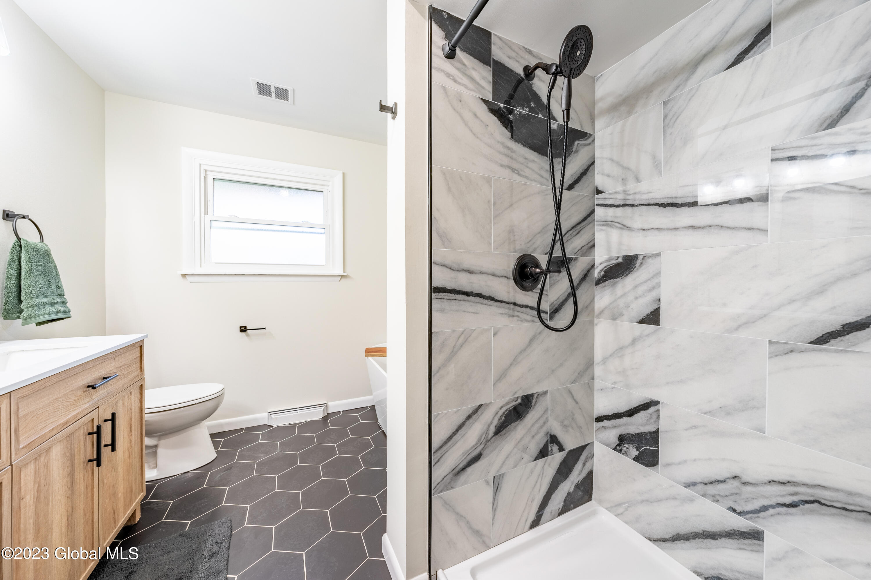 848 Londonderry Road Schenectady, NY 12309 - Photo 19 of 29 677A2B8D-9AA0-4EBA-B232-CB8633037AD5