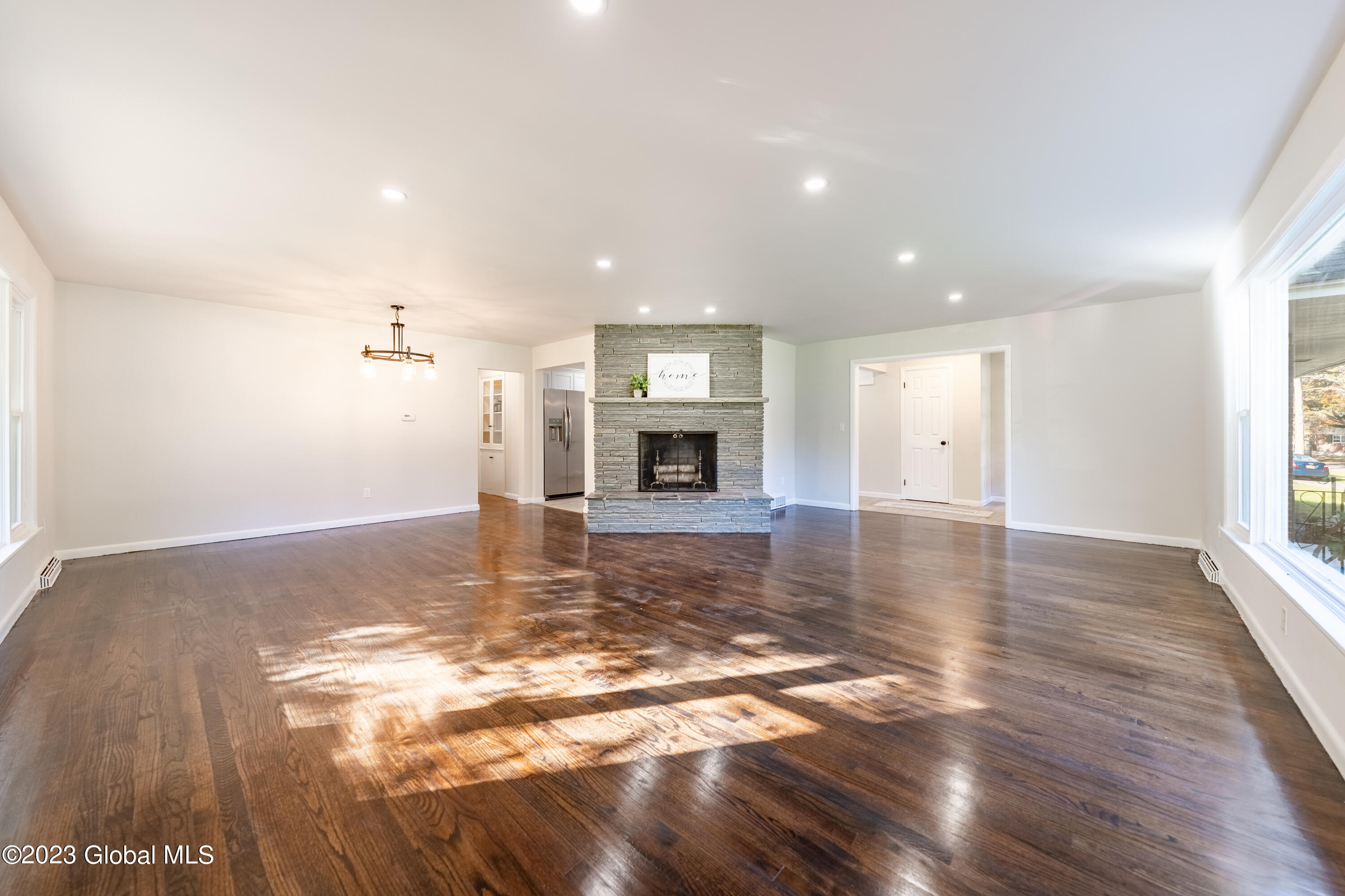 848 Londonderry Road Schenectady, NY 12309 - Photo 6 of 29 96B68A7B-FF1C-4E85-8F9A-69B6CA673A43