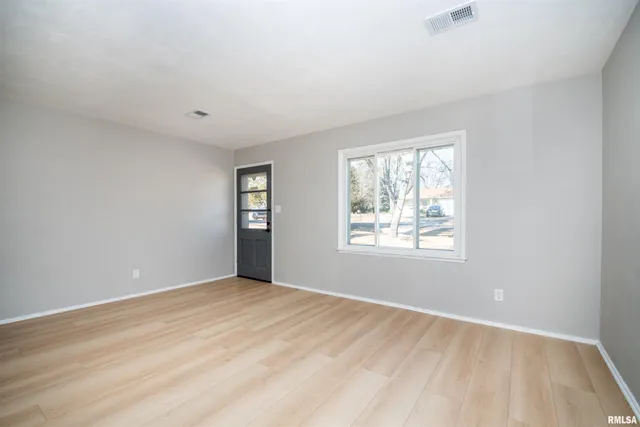 $109,500 | 1412 West Shenandoah Drive, Peoria, IL 61614