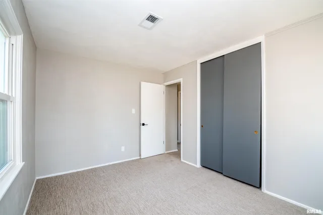 $109,500 | 1412 West Shenandoah Drive, Peoria, IL 61614