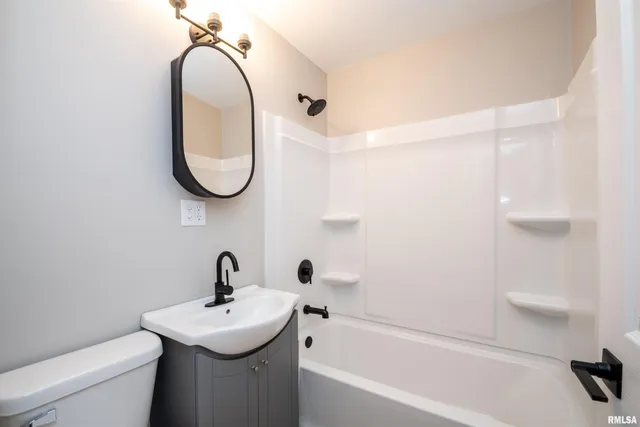 $109,500 | 1412 West Shenandoah Drive, Peoria, IL 61614