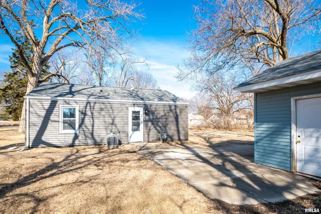 $109,500 | 1412 West Shenandoah Drive, Peoria, IL 61614